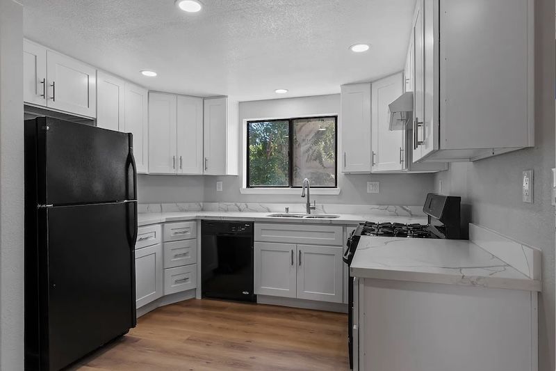 Modern 2 Bedroom Downtown Rental Gem with Private Patio in Tracy, CA